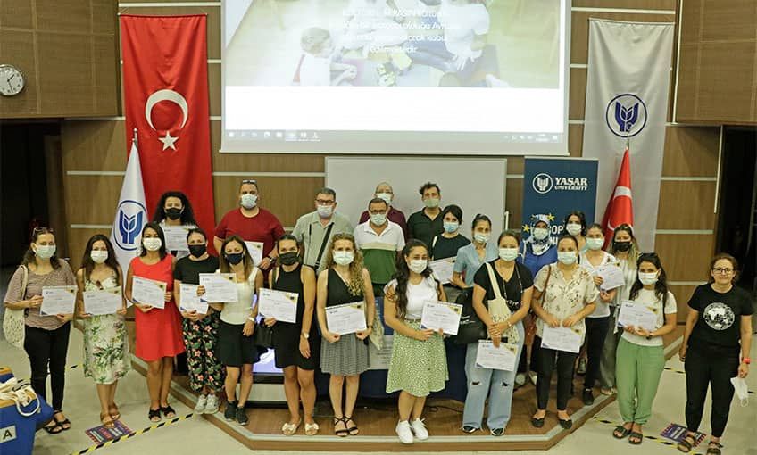 Minik öğrencilerin eğitimine katkı