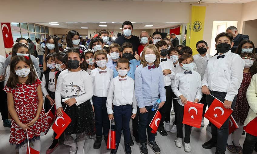 Atatürk gençlerinden 29 Ekim kutlaması