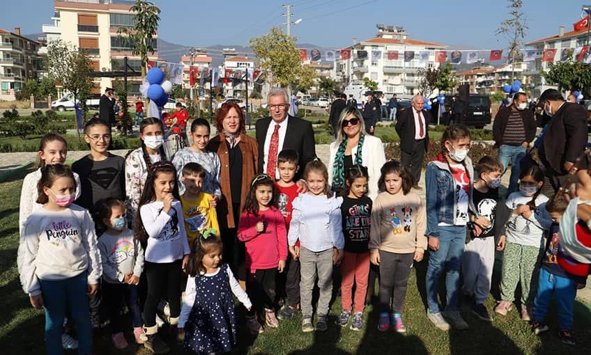 Ödemiş’te Cumhuriyet coşkusu açılış törenleriyle başladı