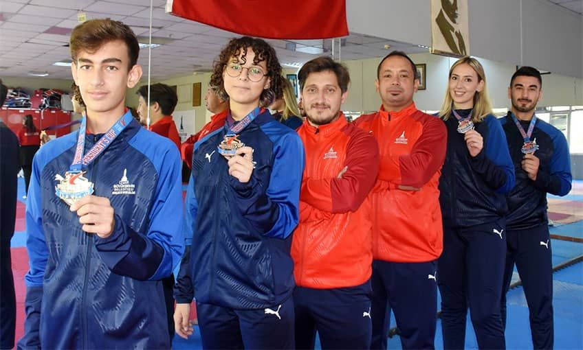 İzmirli tekvandoculardan dördü Avrupa yolcusu