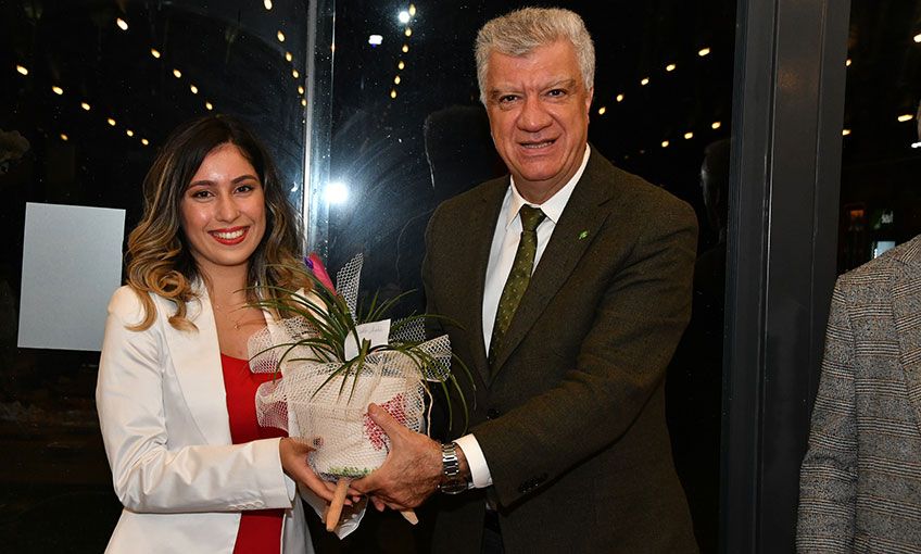 Nar Çiçekleri öğretmenlerine 24 Kasım kutlaması!