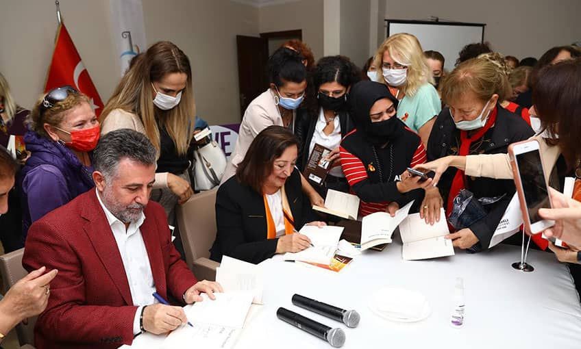 Bayraklı’da Yaşar Seyman’a yoğun ilgi