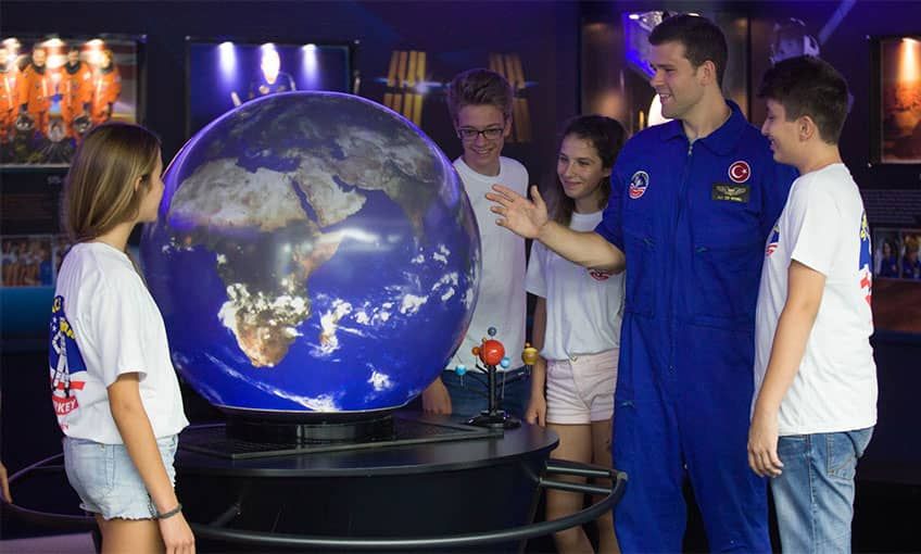 İndirimli Uzay Macerası