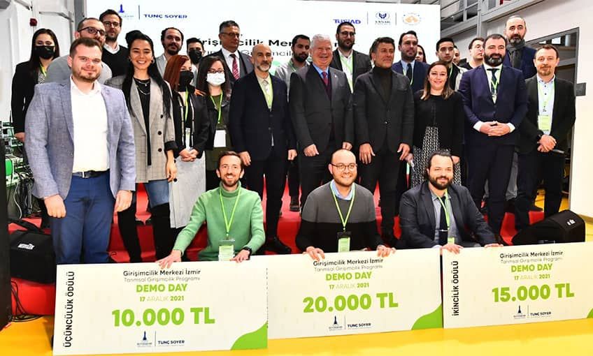 Girişimcilik Merkezi İzmir”de ilk ödüller sahiplerini buldu