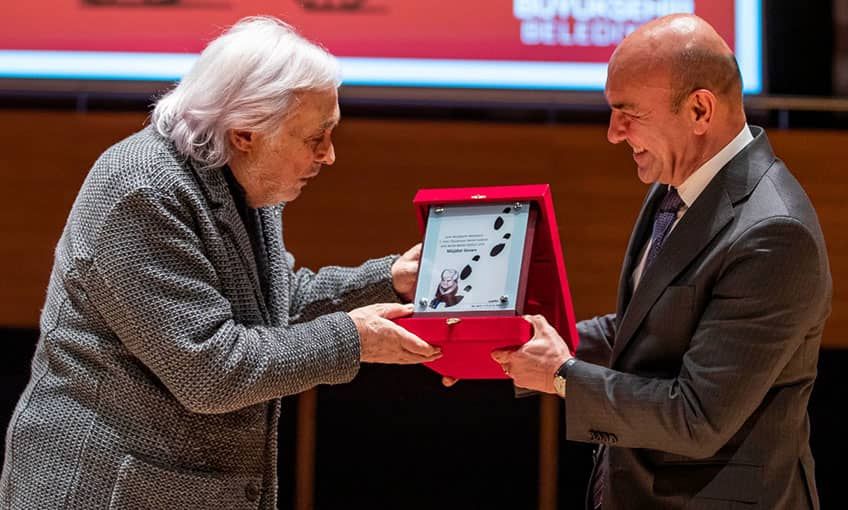 Onur Ödülü Müjdat Gezen’in