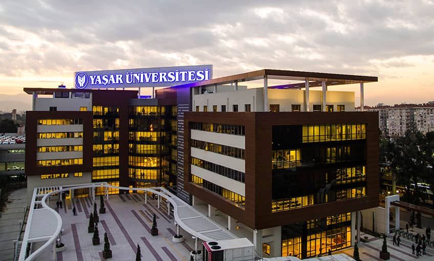 Yaşar Üniversitesi ilk 5’te