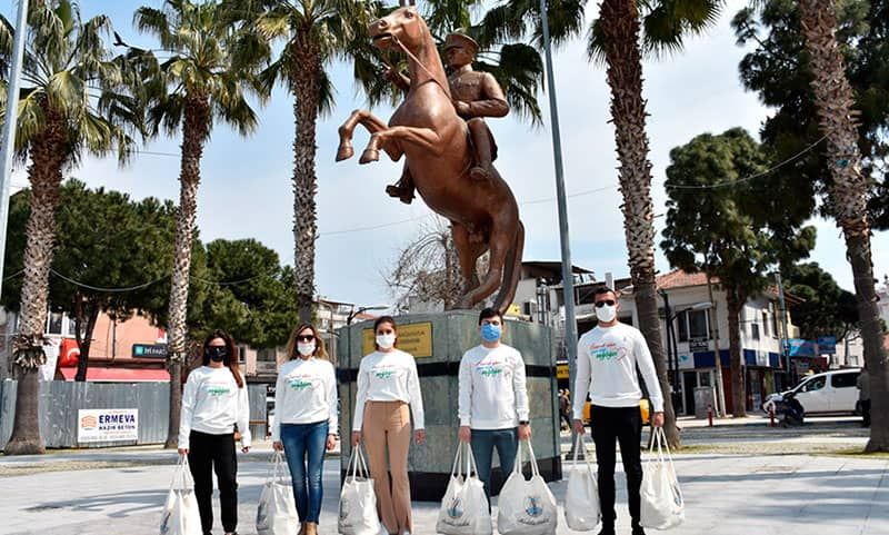 Yaşlılar Haftası Dikili’de kutlandı