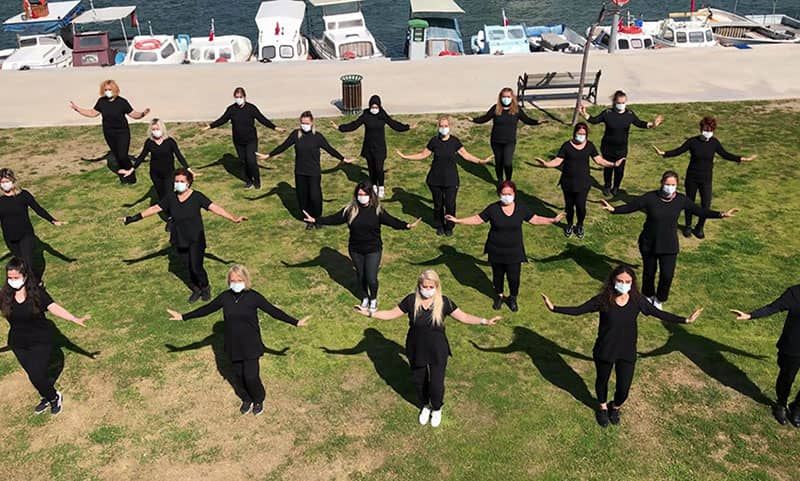 Aliağa’lı Kadınlar 8 Mart’ta Harmandalı Oynadı