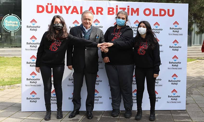 Diyarbakır’dan dünyaya açıldılar; Türkiye’de çalışmak istiyorlar