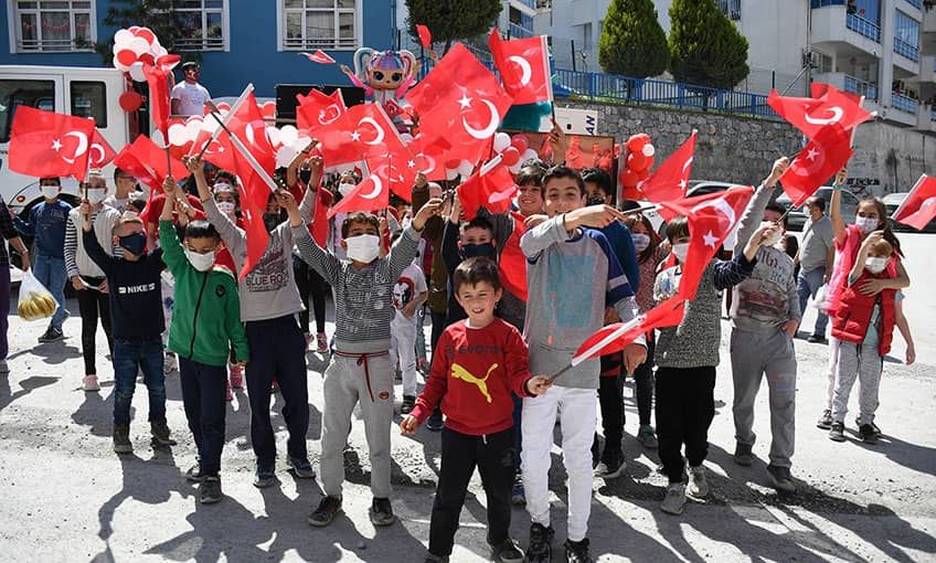 23 Nisan Coşkusu 23 mahalleyi sardı