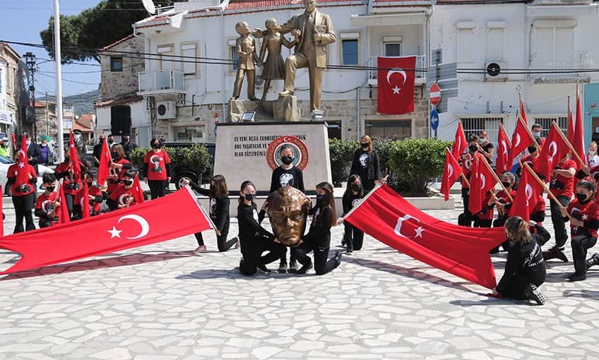 23 Nisan coşkuyla kutlandı