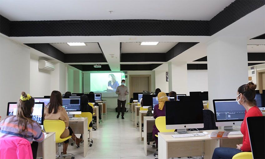 Meslek Fabrikası’ndan “kadına”