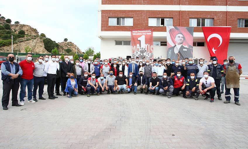 Başkan Sandal,  emekçilerle 1 Mayıs'ı kutladı