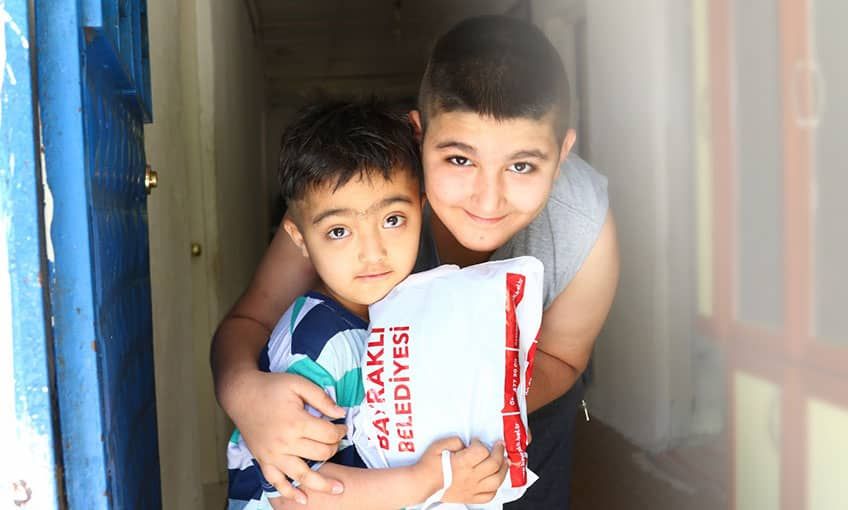 Başkan Sandal’dan çocuklara bayram sürprizi