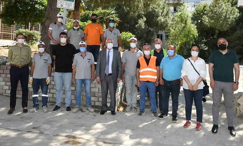 Karabağlar’da sahada bayramlaşma