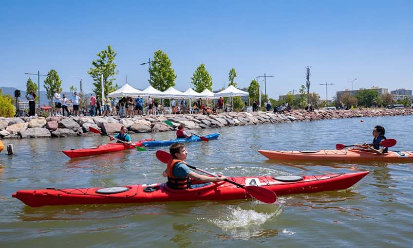 Karşıyaka’da kanolar ‘19 Mayıs’ için suya indi