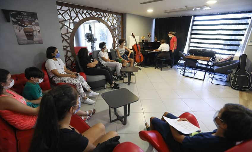 Kızılçullu gençleri Endonezya’dan ödül topladı