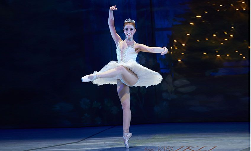 2 kere Yılın En İyi Kadın Dansçısı