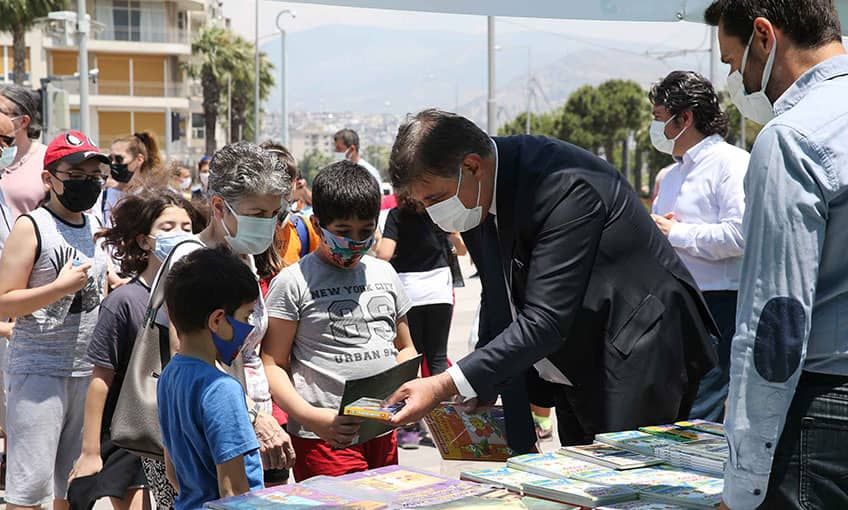 Karşıyakalı çocuklar kitaplarla buluştu