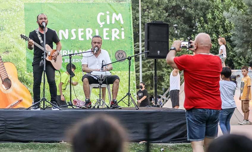 Hasanağa’da çim konserleri başladı