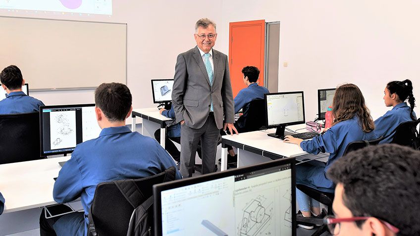 Türkiye’nin örnek lisesi İAOSB’nin okuluna kayıtlar başlıyor