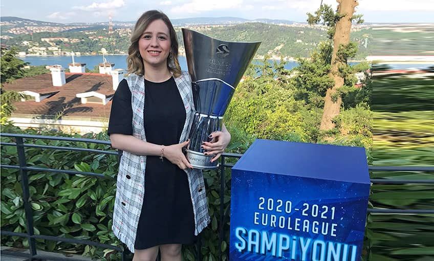 Avrupa’nın zirvesinde bir İzmirli