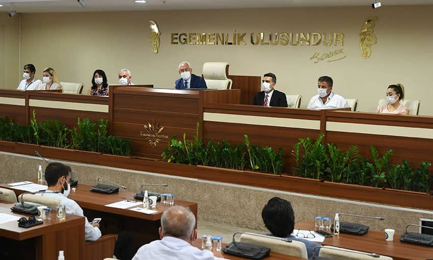 Karabağlar Belediyesi'nden “Eğitim Kart”