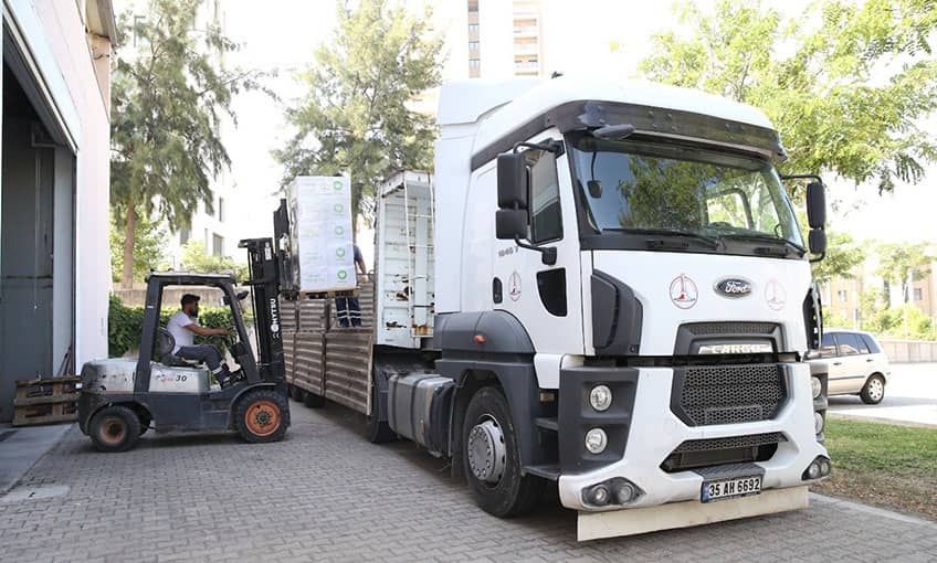 Karşıyaka’dan Manavgat’a dostluk eli uzandı