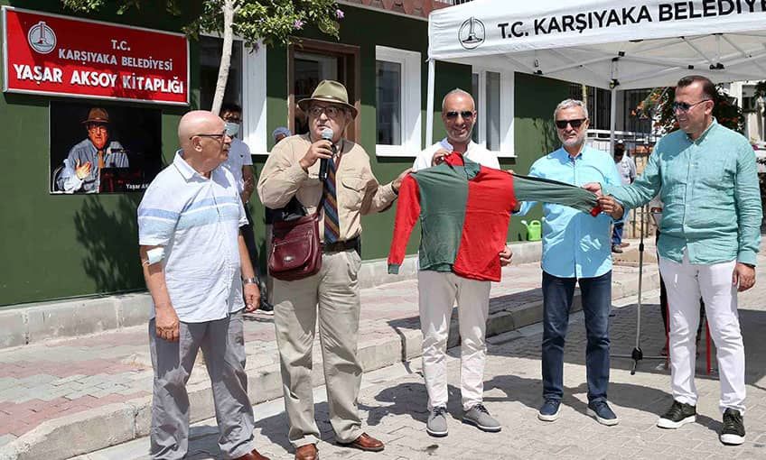 Karşıyaka'ya Yaşar Aksoy Kitaplığı