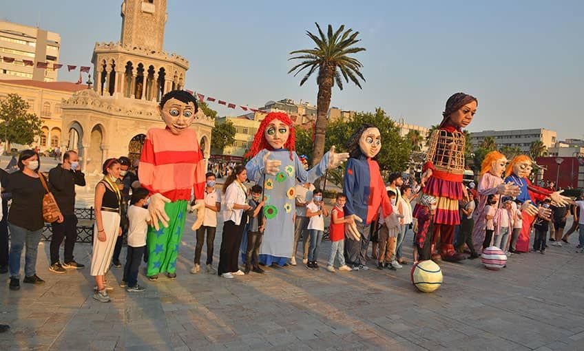 Amal’a sürpriz karşılama