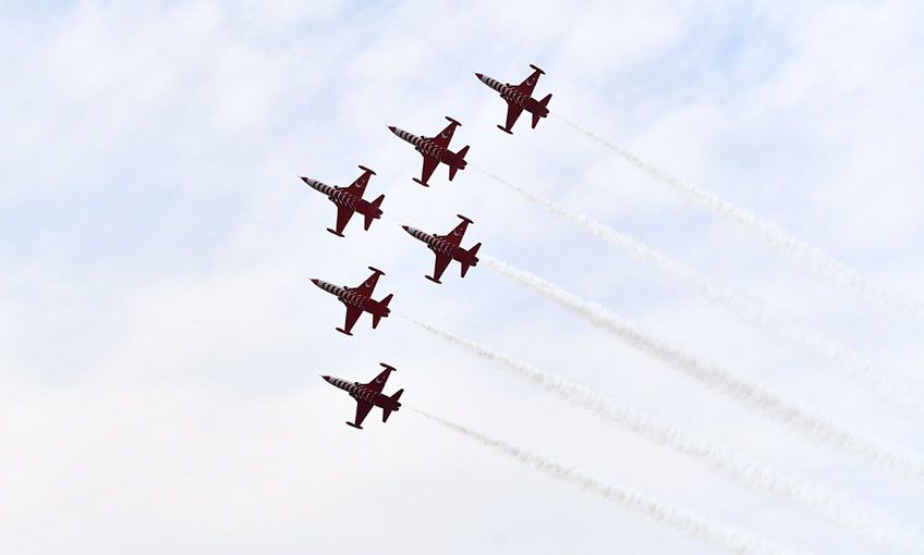 Göklerdeki kurtuluş coşkusu nefes kesti