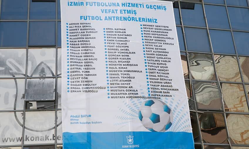 Konak’ta futbol camiasına yakışan anma