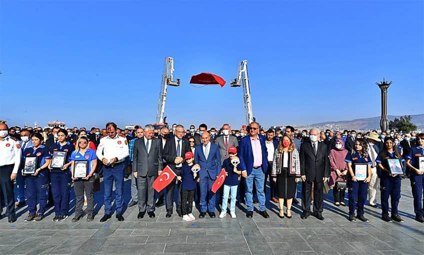 Hem İzmir’e hem de ülkemize umut olmayı başardık