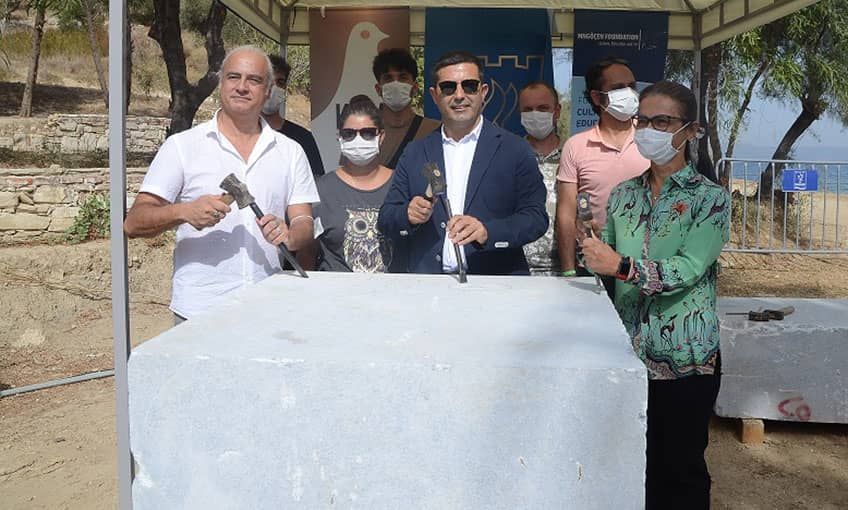 Kuşadası sanatla güzelleşiyor