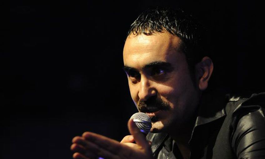 Patili dostlar için sahne alacak