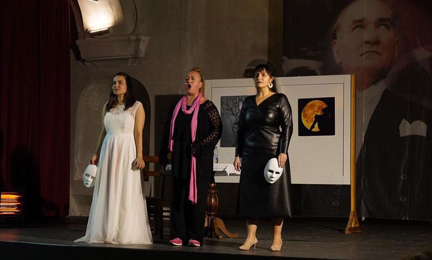 ‘Sadece Kadın’ Bayraklı’da