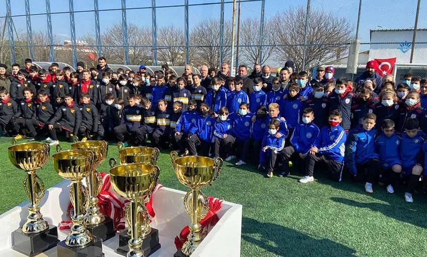 Özgür Attila'da kazanan yine dostluk oldu