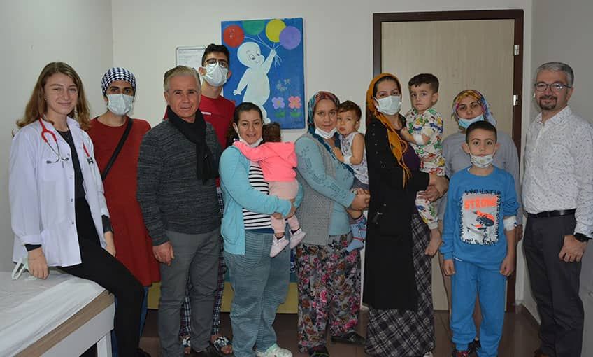 5 Çocuğun kalbindeki delik uygulamalı sempozyumda ameliyatsız kapatıldı