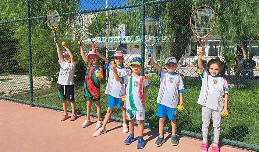 Bostanlıspor Tenis Temel Eğitim Okulu açıldı