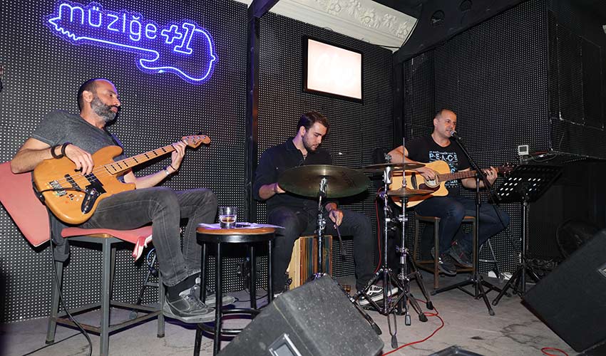 Gecenin geliri Küçük Ceyla’ya