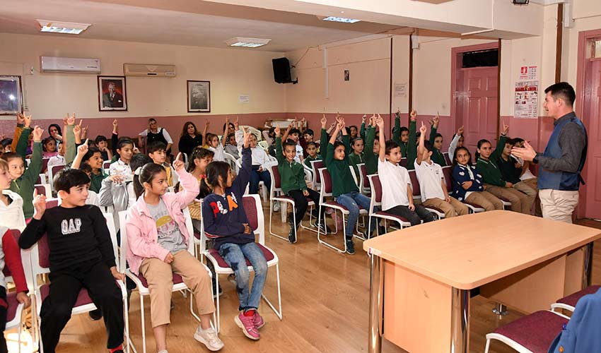 Karabağlar'da çocuklar çevre bilinciyle yetişiyor