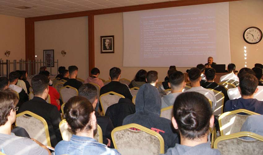 Atatürk’e göre cumhuriyet erdemdir