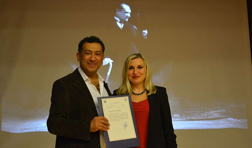 Atatürk için müzik ve dans, muasır medeniyetler seviyesine varmanın bir göstergesiydi