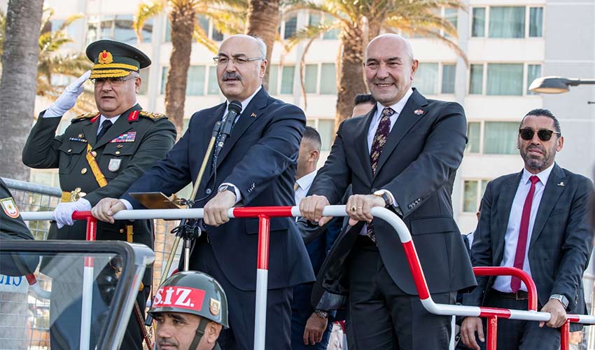 İzmir’de 29 Ekim gururu