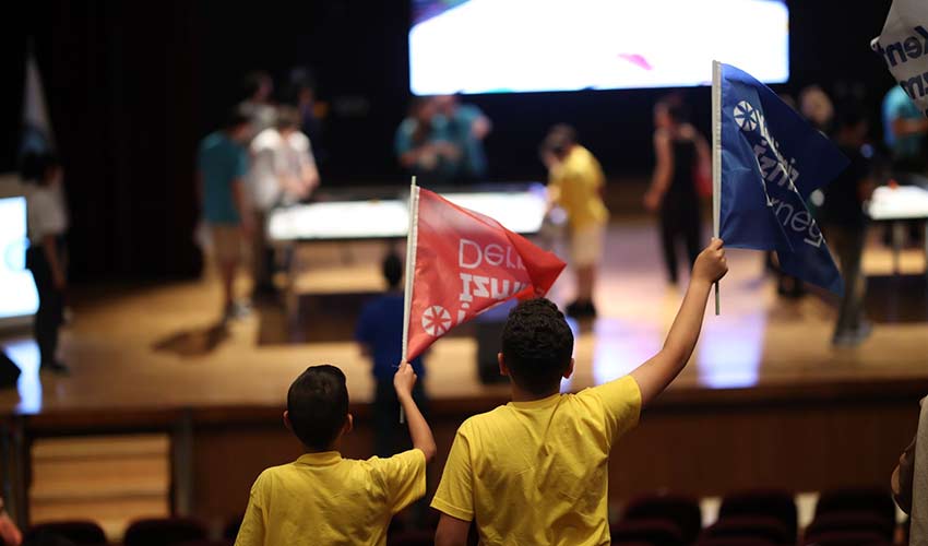 Kentimiz İzmir'den Avrupa'da Çifte Başarı