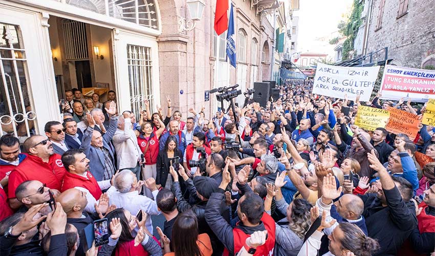 Asla yalnız yürümeyeceksin