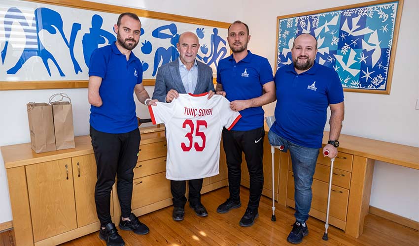 Erdi Arslan İzmir’in gururu oldu