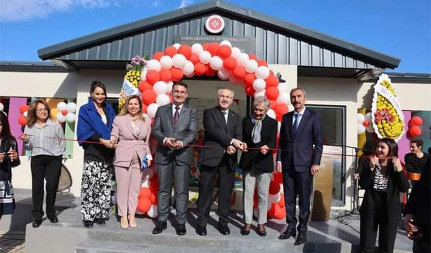 İYTE Çocuk Üniversitesi törenle açıldı