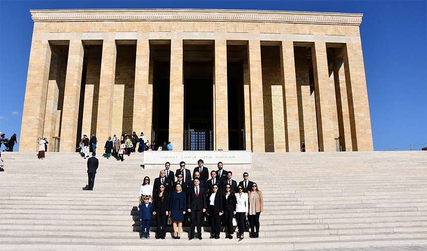 Yüce Atamıza Sözümüzdür