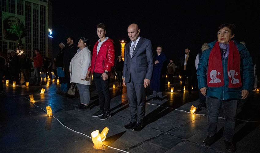 İzmir Ata’ya saygı nöbetinde